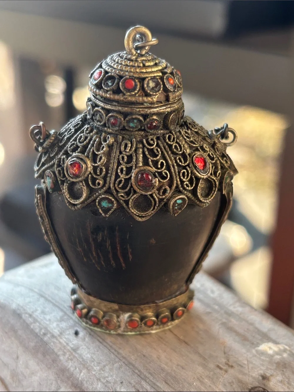 V vintage antique Chinese hand carved Tibetan Horn Snuff Bottle